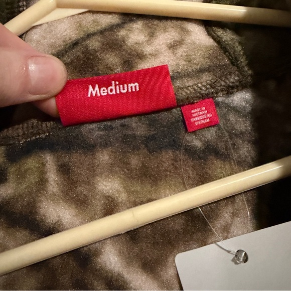 Supreme x Polartec Camo Fleece (Size Medium) - Picture 4 of 7
